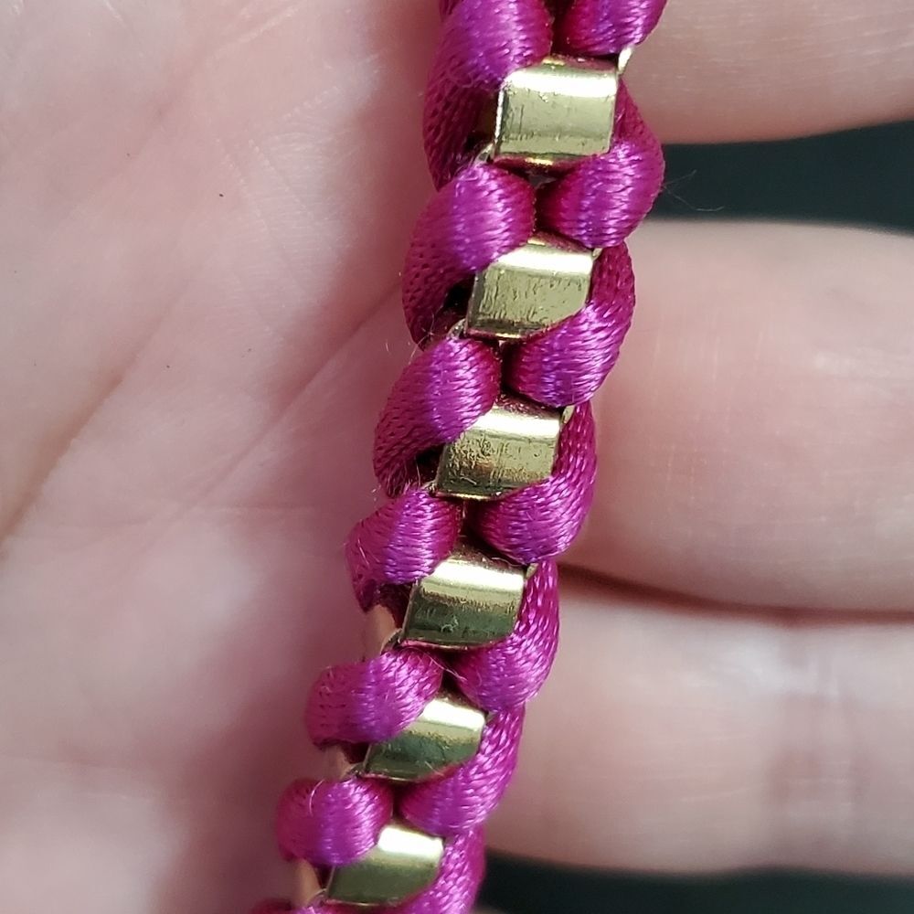 Gold tone bright pink bracelet 7.5-9.5"